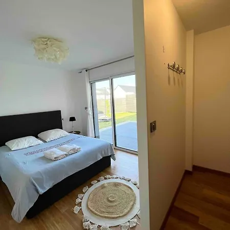 Beautiful New House Near And Train Station Ferienhaus
